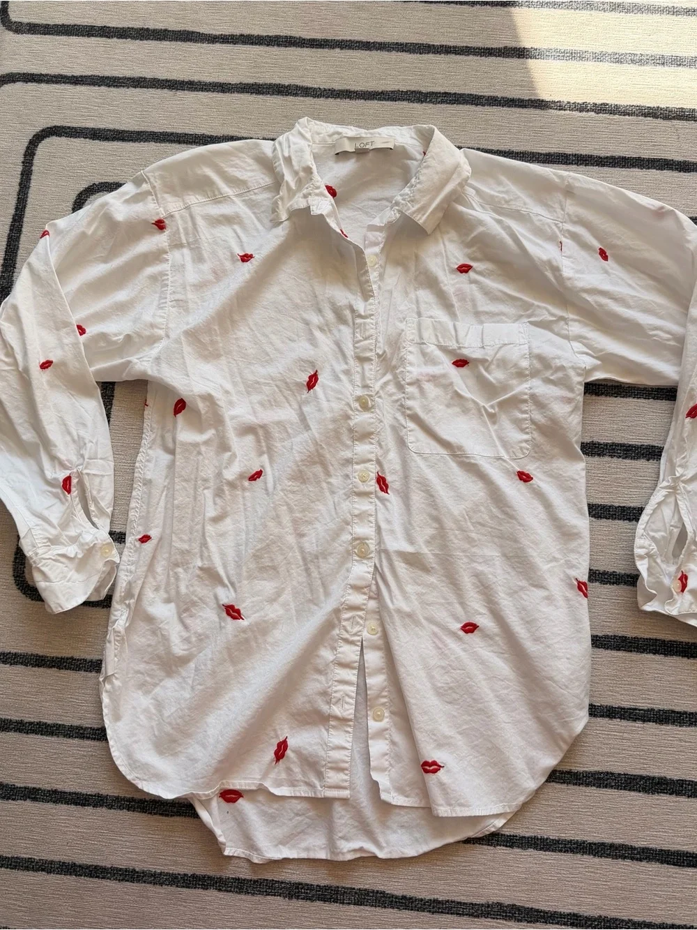 LOFT White Button-Down Shirt with Red Lip Print - Picture 2 of 6